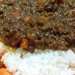 รูปของ 野菜ジュースで簡単ドライカレー