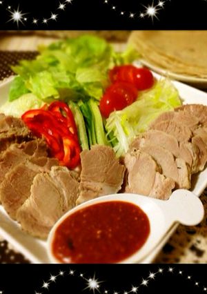 塩麹ヨーグルト漬蒸し豚と薄餅(ポーピン)-レシピのメイン写真