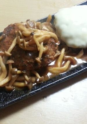 簡単激旨♡野菜ジュースで煮込みハンバーグ-レシピのメイン写真