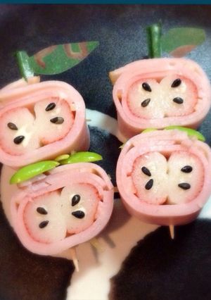 カニカマ❤︎リンゴちゃん✴︎キャラおかず-レシピのメイン写真