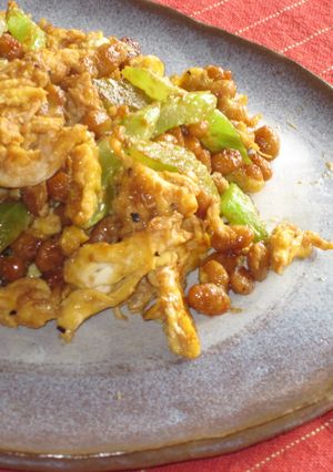 納豆とセロリと卵のバルサミコ炒め-レシピのメイン写真