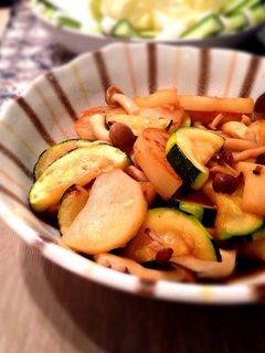 じゃが芋とズッキーニとしめじのポン酢炒め-レシピのメイン写真