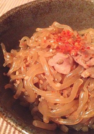 簡単副菜♡白滝と豚肉のヘルシー炒め煮-レシピのメイン写真