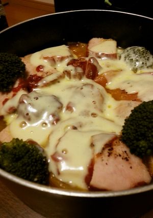 ハムチーズトマト鍋-レシピのメイン写真