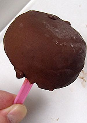 雪見だいふくにチョコで巨大ピノ！-レシピのメイン写真