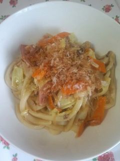 冷蔵庫にあるもので♪焼きうどん-レシピのメイン写真
