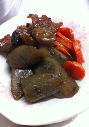 隠し味にバルサミコ酢 牛すじと牛蒡の煮物-レシピのメイン写真
