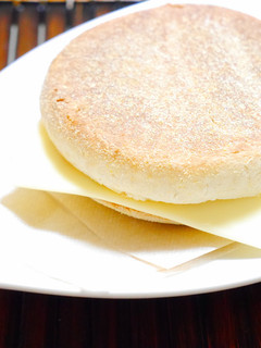 驚く美味しさ!シンプル『チーズマフィン』-レシピのメイン写真
