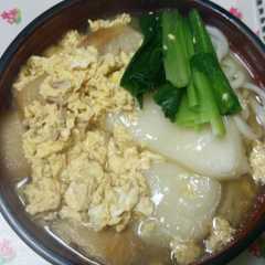 卵とお餅の簡単かけうどん-レシピのメイン写真