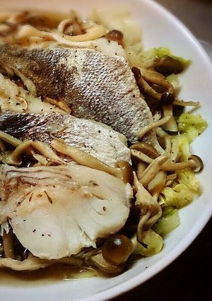 鱈とキャベツときのこのフライパン蒸し-レシピのメイン写真