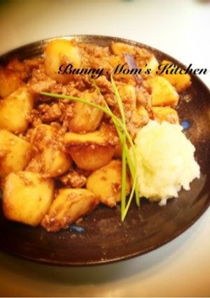 揚げじゃがの甘辛そぼろ煮☆おろし添え-レシピのメイン写真