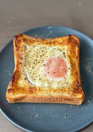 目玉焼きトースト-レシピのメイン写真