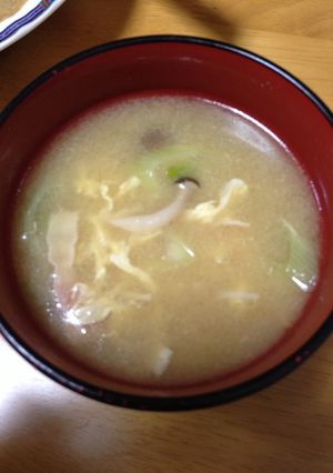ベーコンとしめじの味噌スープ-レシピのメイン写真