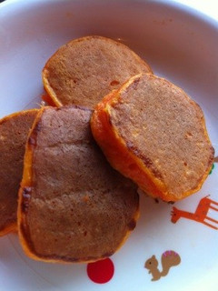 離乳食幼児食に!人参のもちもちパンケーキ-レシピのメイン写真