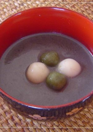 ごまの香りいっぱい♪温か黒ごましるこ-レシピのメイン写真