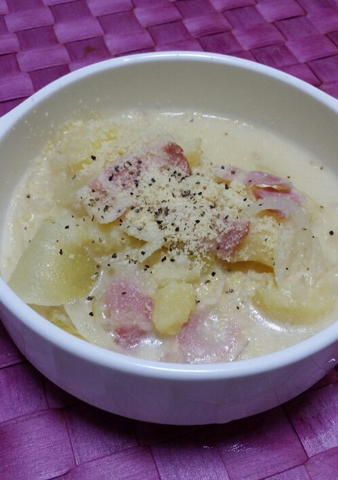 ☆簡単1人分じゃがべー玉のミルク煮★-レシピのメイン写真