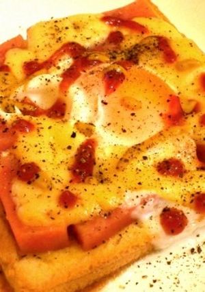 ハムとチーズと半熟卵のトースト-レシピのメイン写真