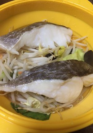 シリコンスチーマーで簡単☆タラと野菜蒸し-レシピのメイン写真