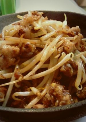 節約！もやしと豚こま肉の黒こしょう炒め-レシピのメイン写真