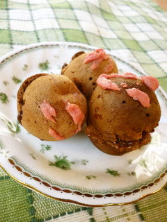 たこ焼き器で まん丸チョコレートケーキ-レシピのメイン写真