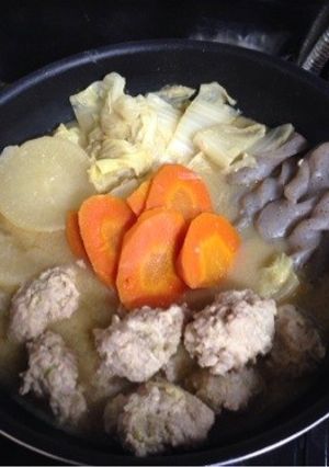豚肉団子の味噌鍋-レシピのメイン写真