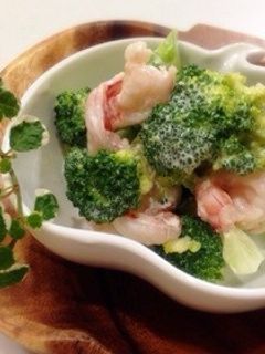 海老とブロッコリーのにんにくマヨサラダ-レシピのメイン写真