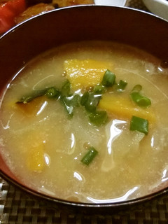 ☆かぼちゃと玉ねぎのゴマ味噌汁☆-レシピのメイン写真
