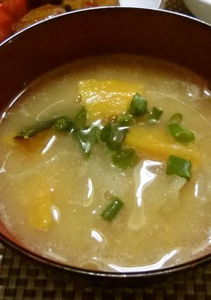 ☆かぼちゃと玉ねぎのゴマ味噌汁☆-レシピのメイン写真