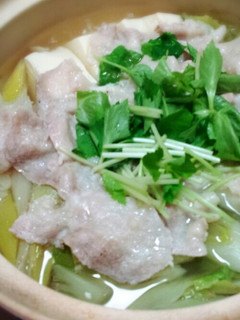 豚バラと白菜の簡単!だしの素鍋-レシピのメイン写真