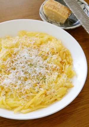 材料2つ カリカリお芋のハッシュドポテト-レシピのメイン写真