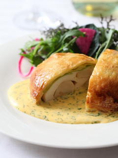 ホタテのパイ包み焼き サバイヨンソース添-レシピのメイン写真