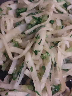 簡単*大根葉と大根の胡麻油いため-レシピのメイン写真
