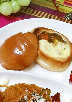 ロールパンを器に♪パンカップdeカレー-レシピのメイン写真
