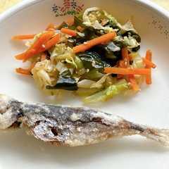 รูปของ 簡単給食　小あじのから揚げ