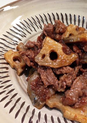 我が家のおばんざい♪蓮根と牛肉の甘辛炒め-レシピのメイン写真