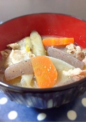 豚肉柔らか☆こんにゃく＆根菜たっぷり豚汁-レシピのメイン写真