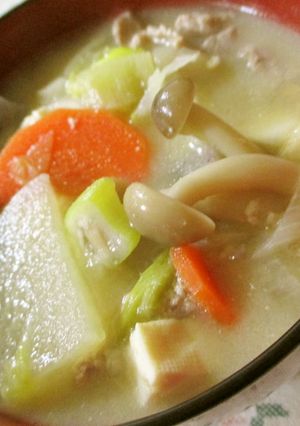 ☆土鍋で作る白菜たっぷりな豚汁☆温まる～-レシピのメイン写真