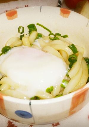 生姜たっぷり蜂蜜醤油の葱玉うどん。-レシピのメイン写真