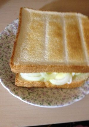 簡単オニオントースト-レシピのメイン写真