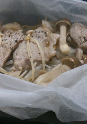 クッキングシートで、豚肉のレンジ蒸し-レシピのメイン写真