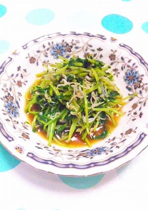 簡単1品☆豆苗としらすのバタポン炒め♪-レシピのメイン写真