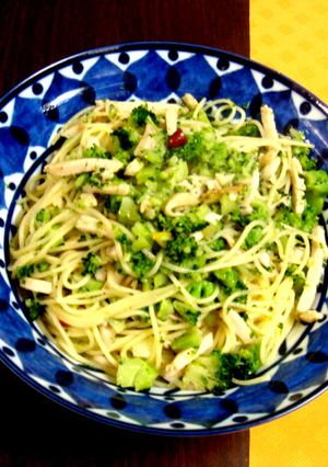 鶏ハムとブロッコリーのペペロンチーノ-レシピのメイン写真