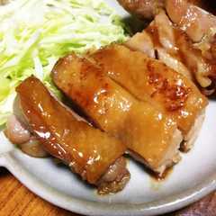 รูปของ 簡単すぎる！塩麹で鶏の照り焼き