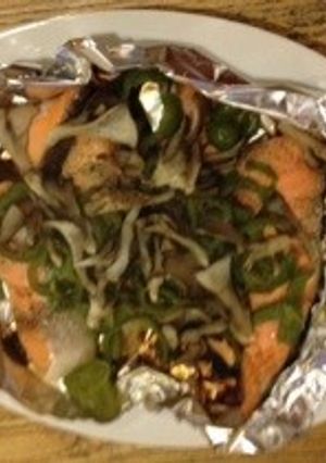 簡単！鮭のホイル焼き^_^-レシピのメイン写真