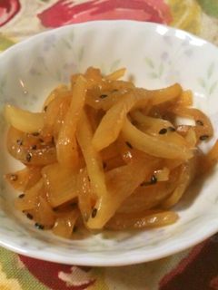 材料大根だけきんぴら大根(大根の炒め煮)-レシピのメイン写真