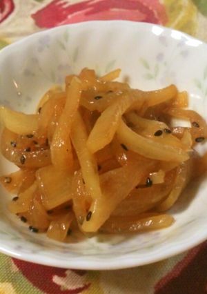 材料大根だけきんぴら大根(大根の炒め煮)-レシピのメイン写真