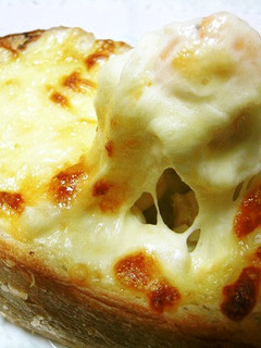器まで食べられちゃう、ぱんグラタン☆-レシピのメイン写真