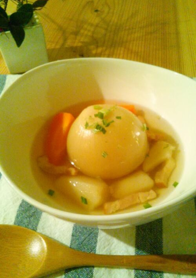 超簡単✩甘くて美味しい丸ごと玉ねぎスープ-レシピのメイン写真