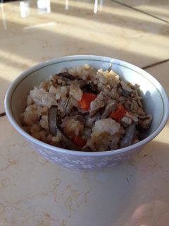お肉を煮込んだ煮汁で炊き込みご飯-レシピのメイン写真