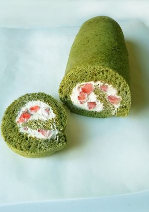 抹茶と苺のクリームチーズロールケーキ-レシピのメイン写真
